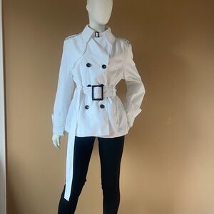 Kennet Blake White Jacket